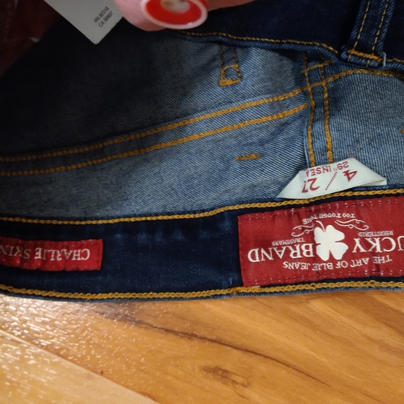 Lucky Brand Jeans - Picture 3 of 6
